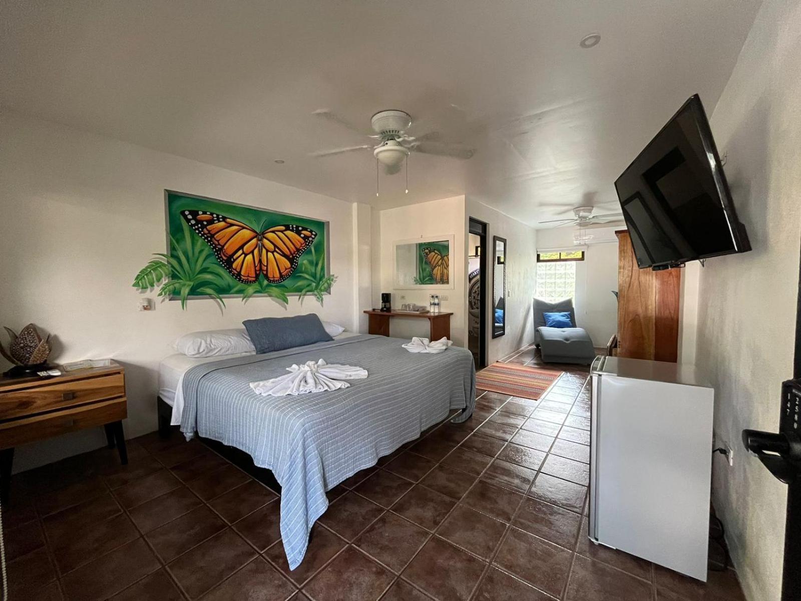 La Sirena Playa Jaco Hotel Exterior photo