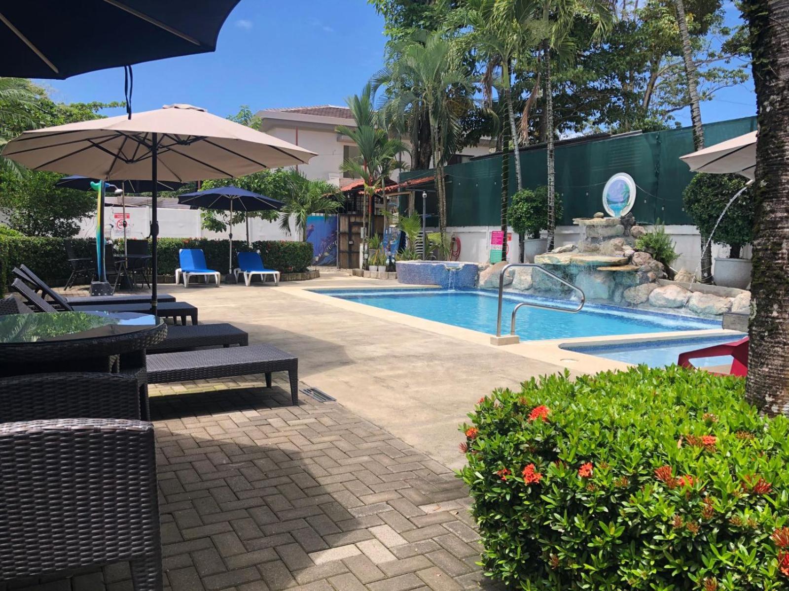 La Sirena Playa Jaco Hotel Exterior photo